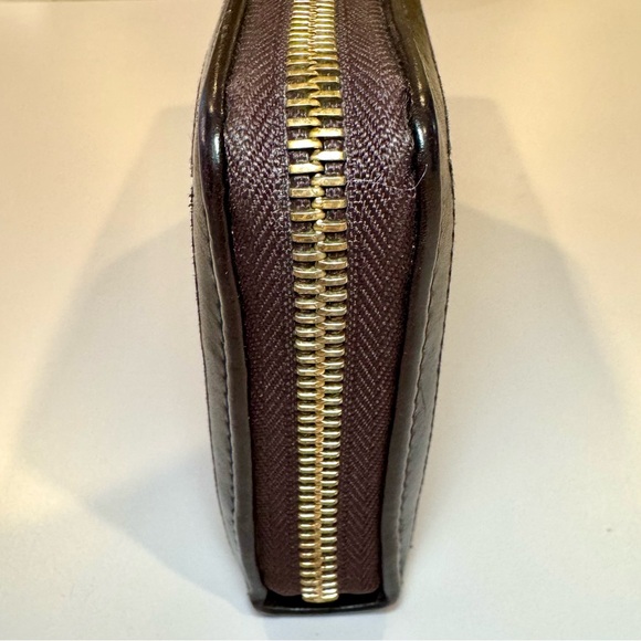 Gucci Sukey Zip Around Wallet In Dark Brown Leather W Goldtone GG Logo - Picture 6 of 16